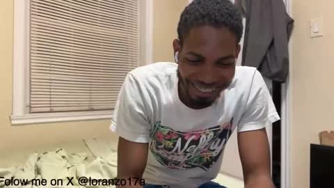 Snapshot of lorenzo17a chatting on 02-02-25, 01:34 lorenzo17a online show from 02-02-25, 01:34