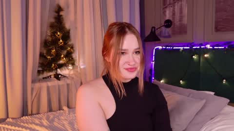 Snapshot of lori_mason chatting on 12-15-24, 10:47 Lori online show from 12-15-24, 10:47