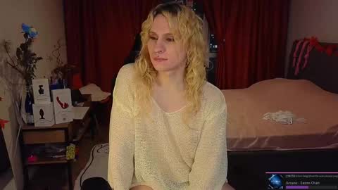 Snapshot of lori_myaf chatting on 12-19-24, 03:41 Lori -----------------------------------    online show from 12-19-24, 03:41