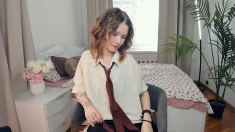 Snapshot of lorineponter chatting on 05-25-26, 07:25 Ronny online show from 05-25-26, 07:25