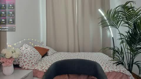 Snapshot of lorineponter chatting on 06-01-26, 07:21 Ronny online show from 06-01-26, 07:21