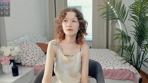 Snapshot of lorineponter chatting on 06-04-26, 07:14 Ronny online show from 06-04-26, 07:14