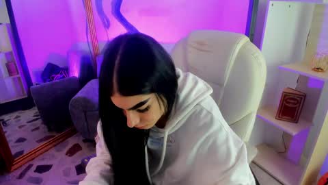 Snapshot of lorrainehunter chatting on 04-27-26, 12:58 Lorraine online show from 04-27-26, 12:58