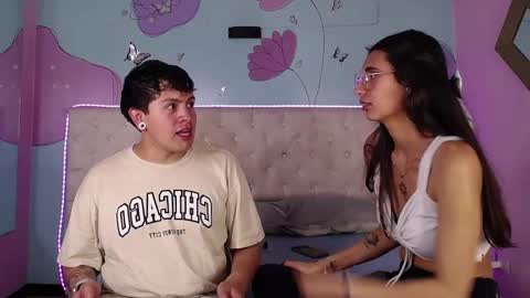 Snapshot of los_inquietos chatting on 12-18-25, 08:26 Los inquietos online show from 12-18-25, 08:26