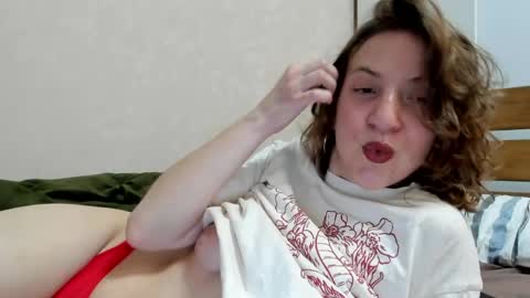 Snapshot of lost_moon chatting on 04-24-26, 05:48 lost_moon online show from 04-24-26, 05:48