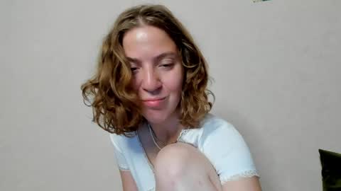 Snapshot of lost_moon chatting on 06-06-26, 09:30 lost_moon online show from 06-06-26, 09:30