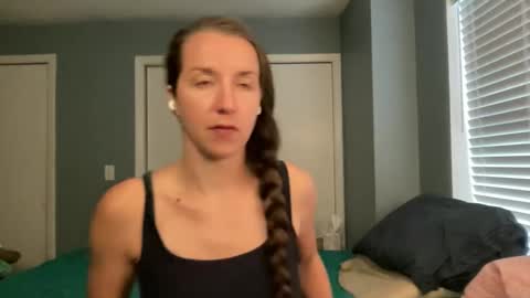 Snapshot of lothlori chatting on 04-30-26, 11:20 lothlori online show from 04-30-26, 11:20