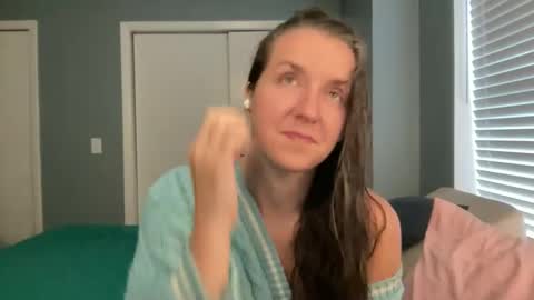 Snapshot of lothlori chatting on 05-01-26, 11:31 lothlori online show from 05-01-26, 11:31