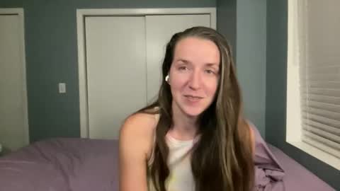 Snapshot of lothlori chatting on 05-07-26, 12:49 lothlori online show from 05-07-26, 12:49