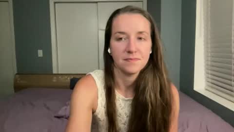 Snapshot of lothlori chatting on 05-21-26, 12:39 lothlori online show from 05-21-26, 12:39