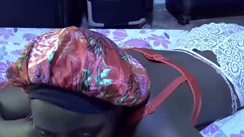 lotty_lavilla online show from 10-26-25, 06:58