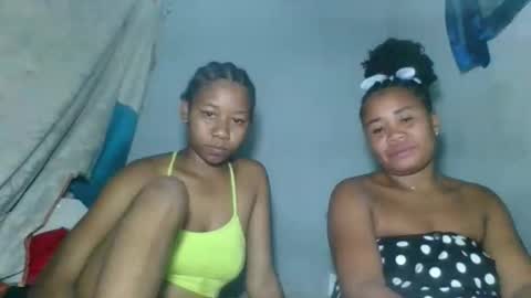 louane98 online show from 03-06-26, 07:54