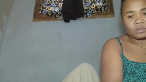Snapshot of louane98 chatting on 05-09-26, 12:10 louane98 online show from 05-09-26, 12:10