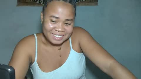 Snapshot of louane98 chatting on 05-11-26, 04:04 louane98 online show from 05-11-26, 04:04