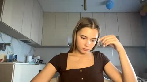 Bella online show from 05-19-26, 03:51