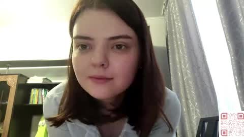 Esma online show from 05-11-26, 08:42
