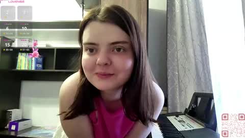 Esma online show from 06-03-26, 10:18