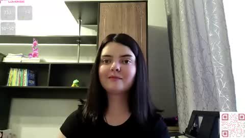 Esma online show from 06-09-26, 11:00