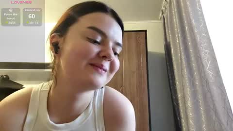 Esma online show from 06-23-26, 11:08