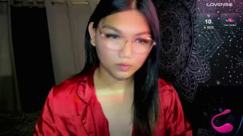Snapshot of louheart chatting on 05-12-26, 07:27 Sweet online show from 05-12-26, 07:27