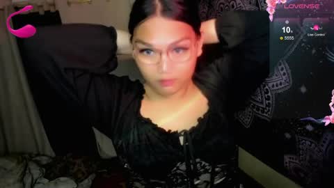 Snapshot of louheart chatting on 05-21-26, 05:53 Sweet online show from 05-21-26, 05:53