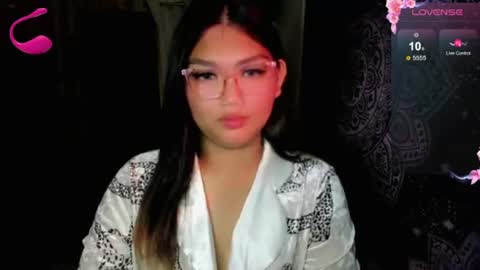 Snapshot of louheart chatting on 06-24-26, 06:29 Sweet online show from 06-24-26, 06:29