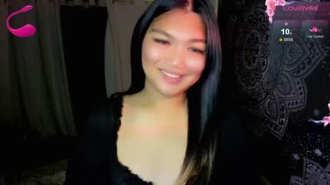 Snapshot of louheart chatting on 06-27-26, 12:22 Sweet online show from 06-27-26, 12:22