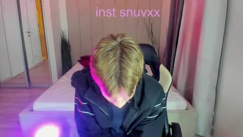 louie_evans online show from 09-28-25, 03:45