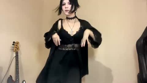 Snapshot of louieuhler chatting on 07-30-26, 12:04 Bela online show from 07-30-26, 12:04