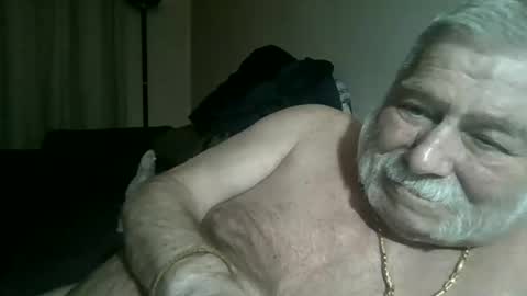 Snapshot of louis_chokdee chatting on 02-21-25, 06:26 louis_chokdee online show from 02-21-25, 06:26