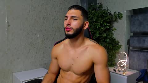 Louis online show from 11-24-25, 04:07