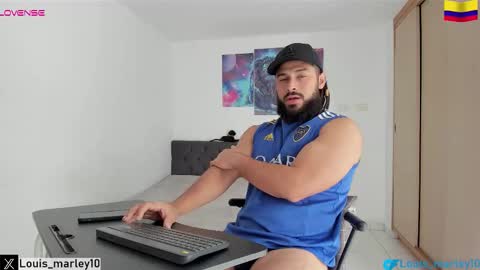 louis_marley_ online show from 10-31-25, 03:35