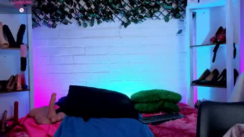  LouIse  online show from 05-30-26, 03:53