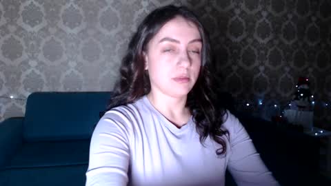 Snapshot of louise_phlox chatting on 12-28-24, 10:25 Louise online show from 12-28-24, 10:25