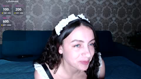 Snapshot of louise_phlox chatting on 01-06-25, 12:24 Louise online show from 01-06-25, 12:24