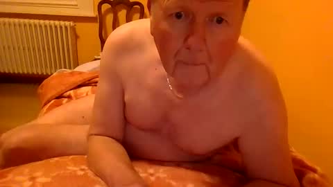 loupi947474 online show from 12-14-25, 09:41