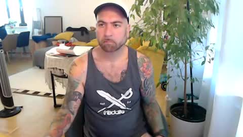 Snapshot of lovalova666 chatting on 06-24-26, 07:40 Guapito online show from 06-24-26, 07:40