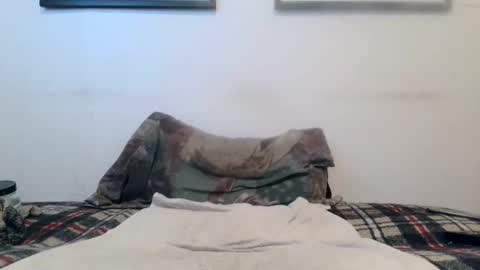 Snapshot of love2benude197211 chatting on 06-06-26, 12:54 Chris online show from 06-06-26, 12:54