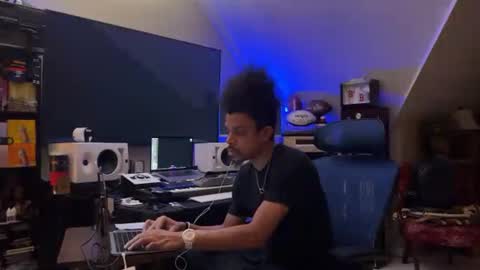 Prynce online show from 07-23-26, 01:52