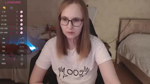 Snapshot of love_agatha chatting on 10-05-25, 05:06 Agatha online show from 10-05-25, 05:06