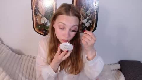 love bella  online show from 05-12-26, 12:41