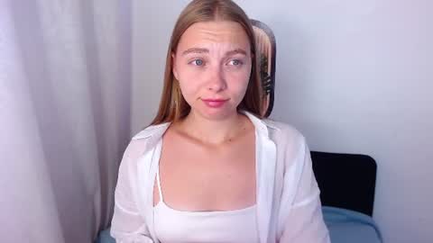 love bella  online show from 07-14-26, 12:24