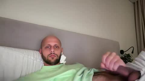 Snapshot of love_feet_armpits_ass chatting on 10-19-25, 04:18 love_feet_armpits_ass online show from 10-19-25, 04:18
