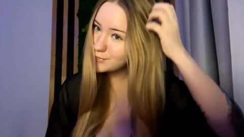 Megan online show from 11-11-25, 04:18