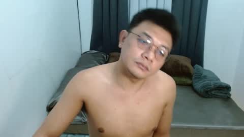 Snapshot of love_hottieh chatting on 04-14-26, 08:09 love_hottieh online show from 04-14-26, 08:09