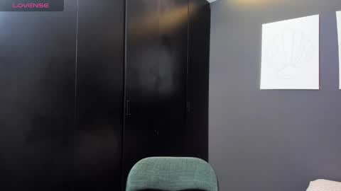 Kristen LoveBerry online show from 04-22-26, 11:28