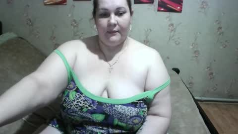 Snapshot of love_milanna chatting on 12-19-24, 04:34 Milana online show from 12-19-24, 04:34
