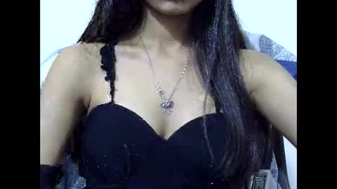 Snapshot of love_riva chatting on 10-12-25, 11:31 Riva online show from 10-12-25, 11:31