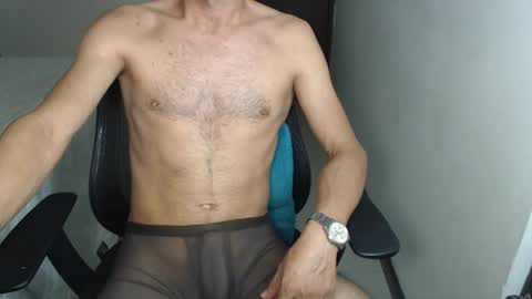 Snapshot of love_room_0206 chatting on 11-09-25, 02:43 Andys and mary online show from 11-09-25, 02:43