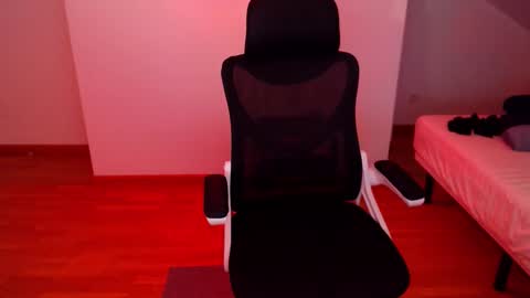 Snapshot of love_samantha chatting on 12-12-24, 07:04 Samantha online show from 12-12-24, 07:04
